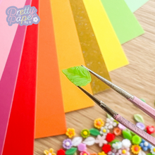 Load image into Gallery viewer, Mini resin leaf - green