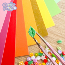 Load image into Gallery viewer, Mini resin leaf - dark green