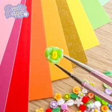 Load image into Gallery viewer, Mini resin flower - green