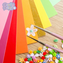 Load image into Gallery viewer, Mini resin flower - white