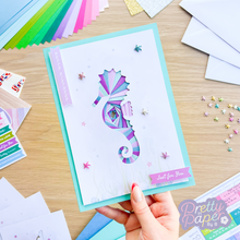 Load image into Gallery viewer, Iris fold seahorse