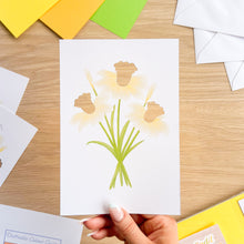 Load image into Gallery viewer, Daffodils Aperture Card (Pack of 3) | 3 x PRINTED Apertures, Coloured Card Blanks &amp; Envelopes | Intermediate
