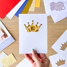 Load image into Gallery viewer, Gold crown iris folding card
